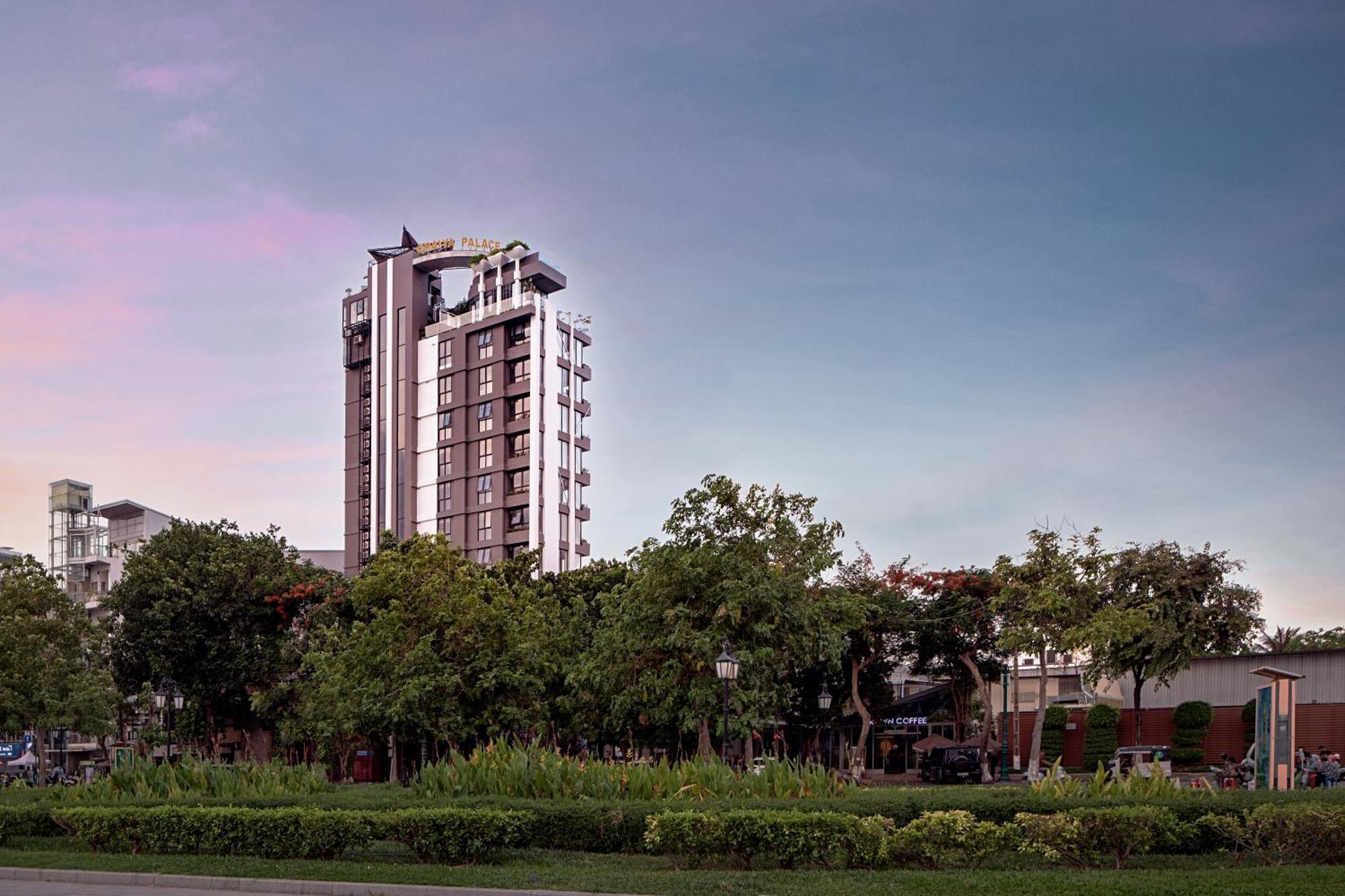 Chaiya Palace Hotel Phnom Penh Exterior foto
